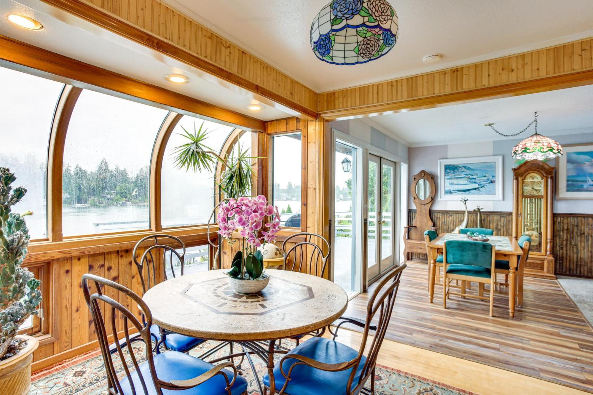 Tacoma Home On Steilacoom Lake With Dock! Exterior foto